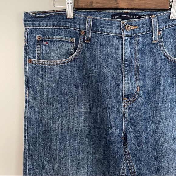 ๐ 2 for $20!! ๐ Menโs Tommy Hilfiger Classic fit Jeans - Picture 3 of 15